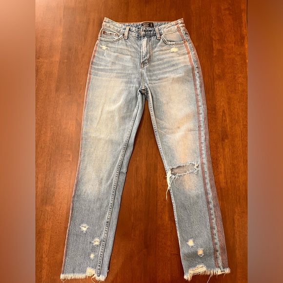 Abercrombie & Fitch High Rise Girlfriend Jeans Stripes Busted distressed Sz 24 - Picture 2 of 4